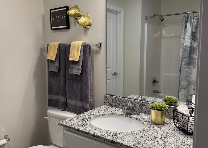 reserve bathroom in 2x2 bed